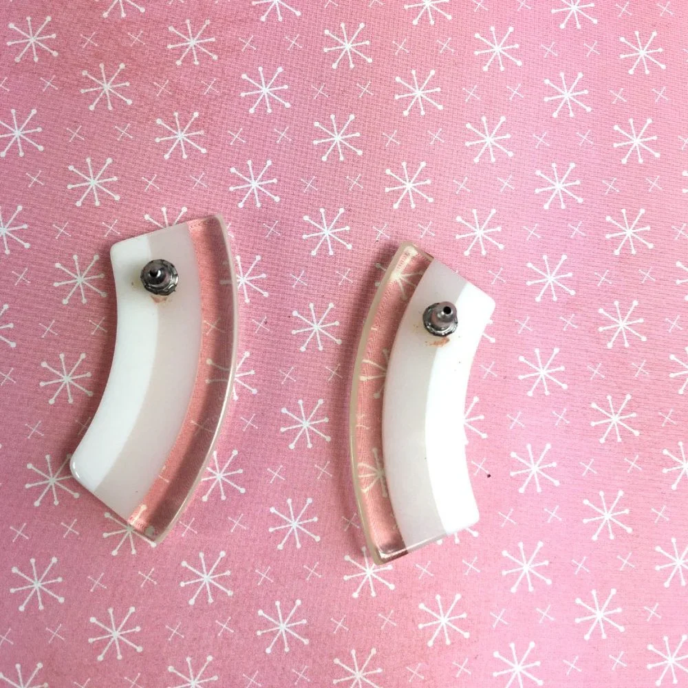 Vintage White and Clear Lucite Earrings